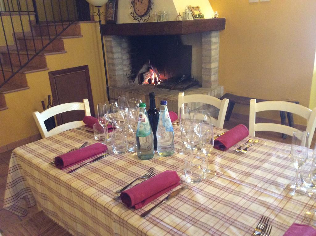 Agriturismo Le Vigne Фолиньо Екстериор снимка